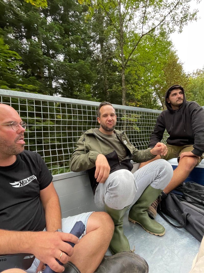 Fahrt zum Gemeinschaftsfischen